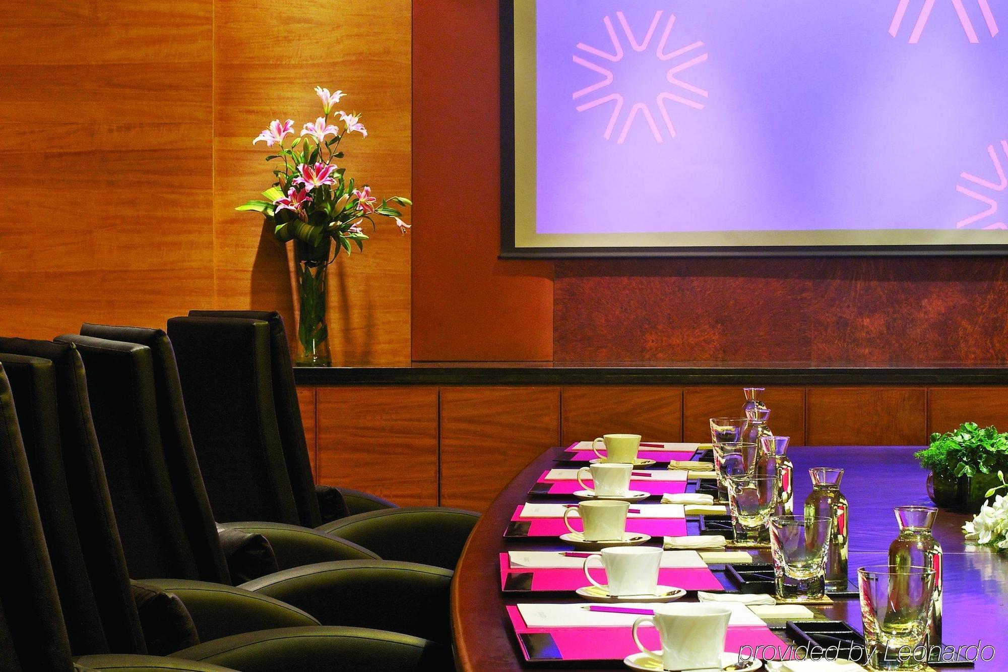 Vivanta Hyderabad, Begumpet Fasilitas foto Meeting room