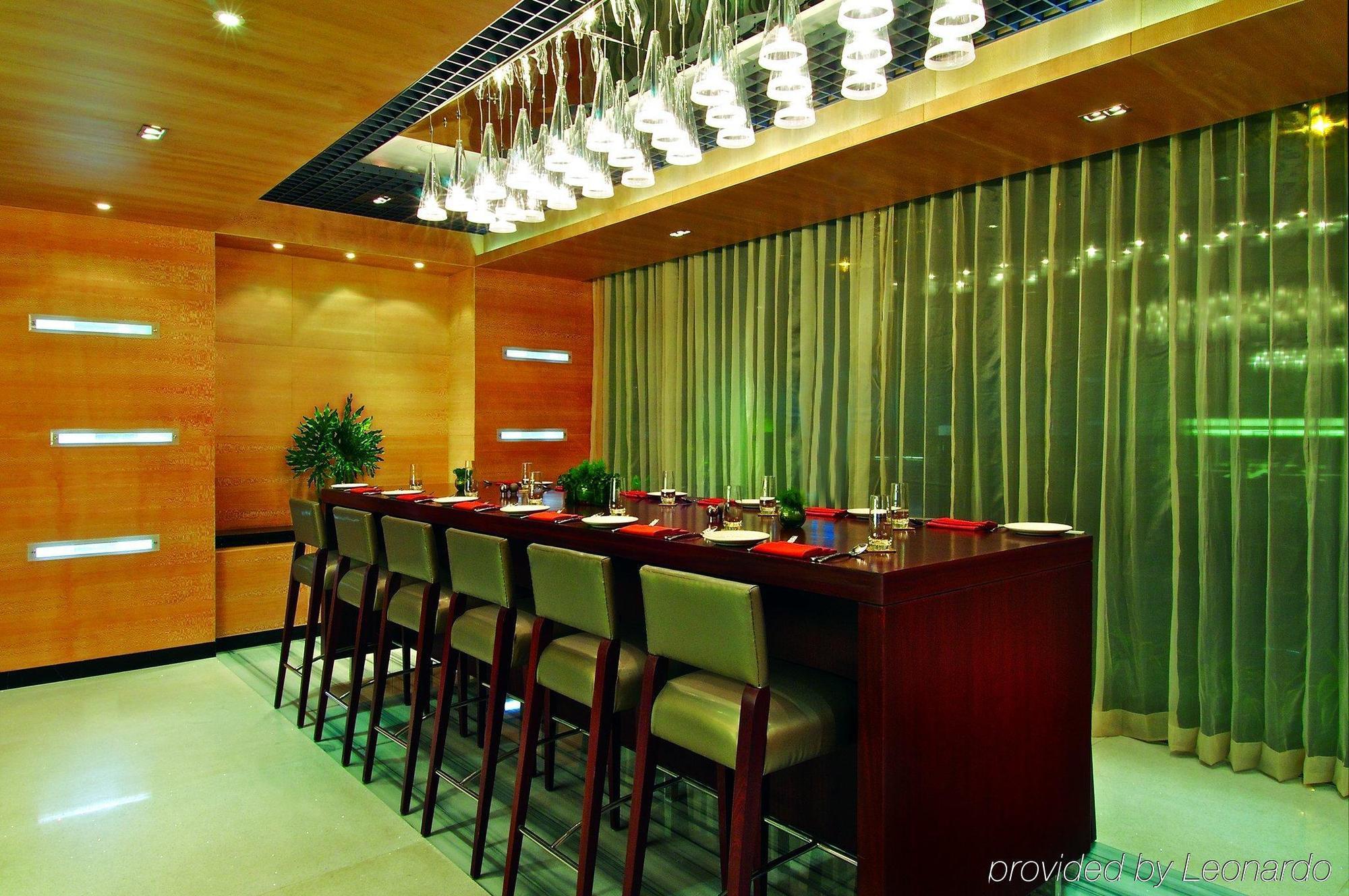 Vivanta Hyderabad, Begumpet Fasilitas foto A restaurant in China
